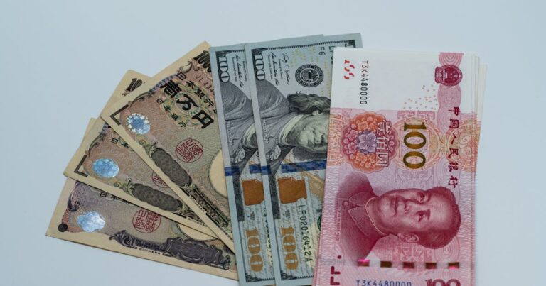 高金利通貨キャリートレードの仕組みとリスク —— 静かな利益と突発的な急落