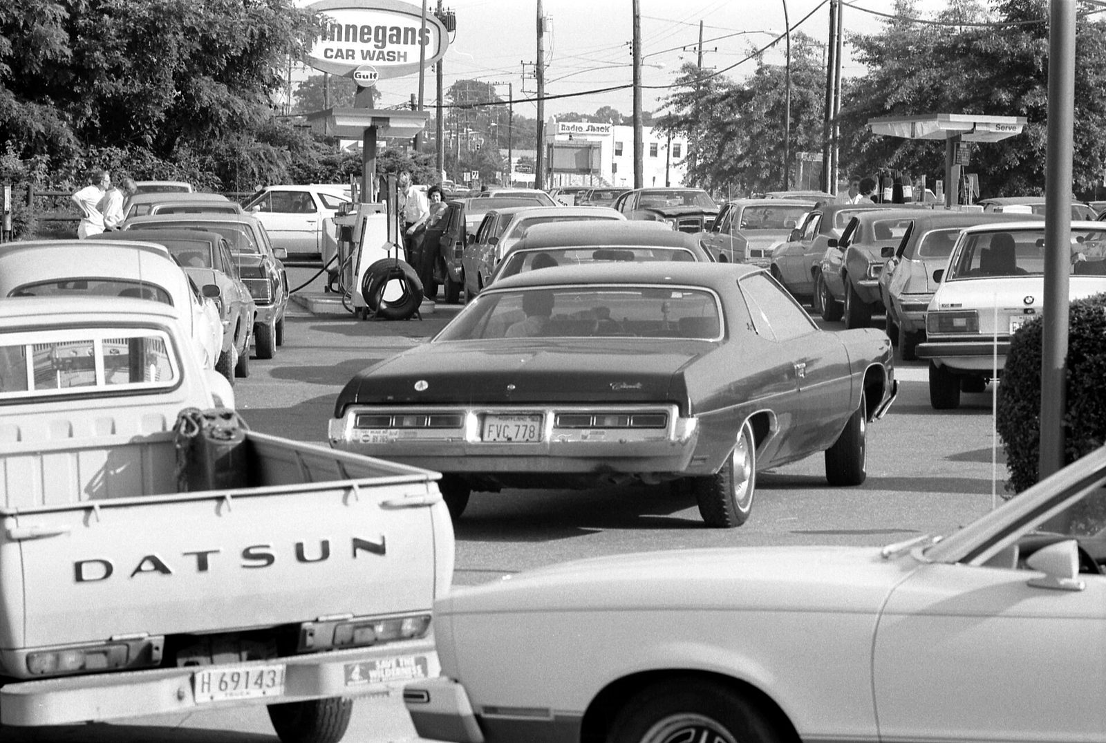 1979年のガソリンスタンドの行列